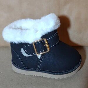 New Baby Boots size 2
